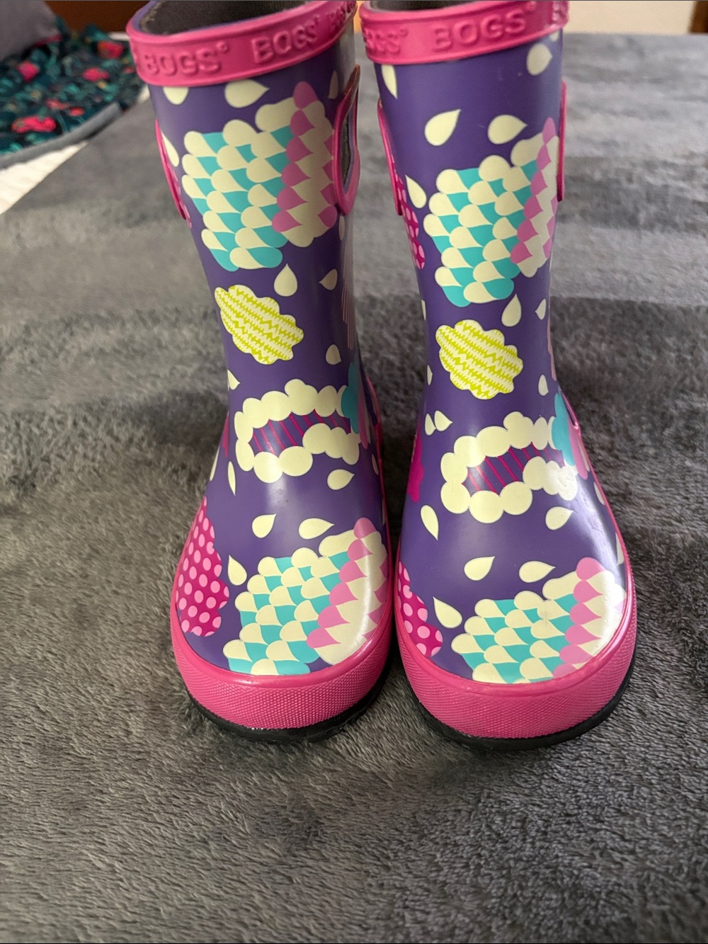Bogs Kids Purple Rain Boots with Pink Trim and Multicolor Scallop Pattern
